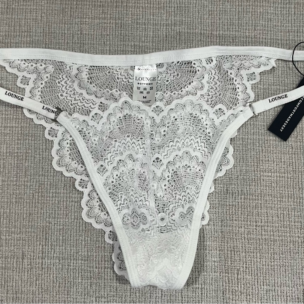 NWT LOUNGE UNDERWEAR WOMENS LACE WHITE PANTIES SIZE MEDIUM